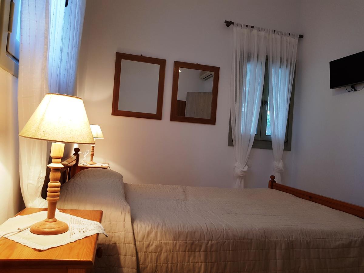 Theo'S Vacation Home Skyros Exterior foto